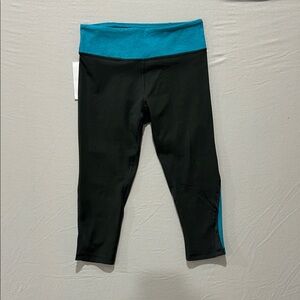 Marika Black and Teal Girls' Capri Leggings